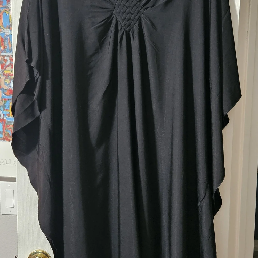 Flowy Black V-Neck Maxi Kaftan - Picture 3 of 4